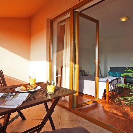 Brijunisol - 3 Apartments Top Position Near The Beautiful Beach ฟาชานา ภายนอก รูปภาพ