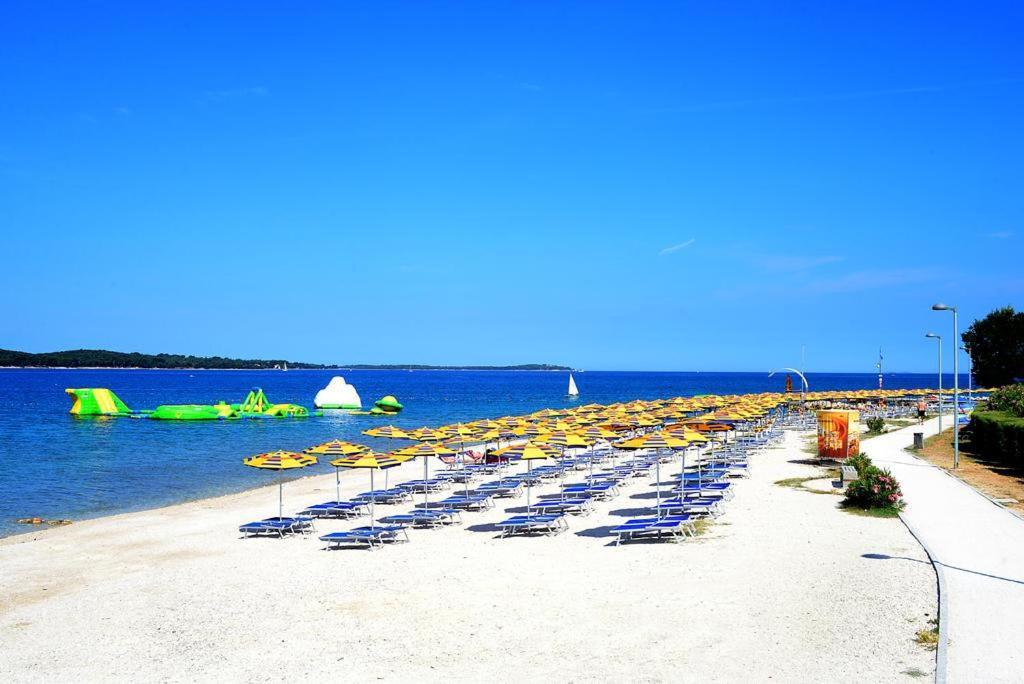 Brijunisol - 3 Apartments Top Position Near The Beautiful Beach ฟาชานา ภายนอก รูปภาพ