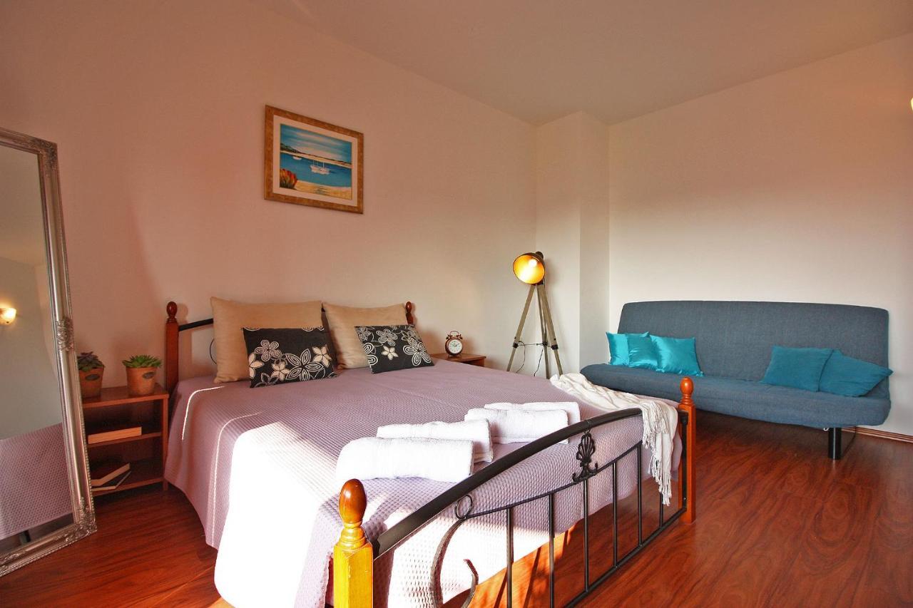 Brijunisol - 3 Apartments Top Position Near The Beautiful Beach ฟาชานา ภายนอก รูปภาพ