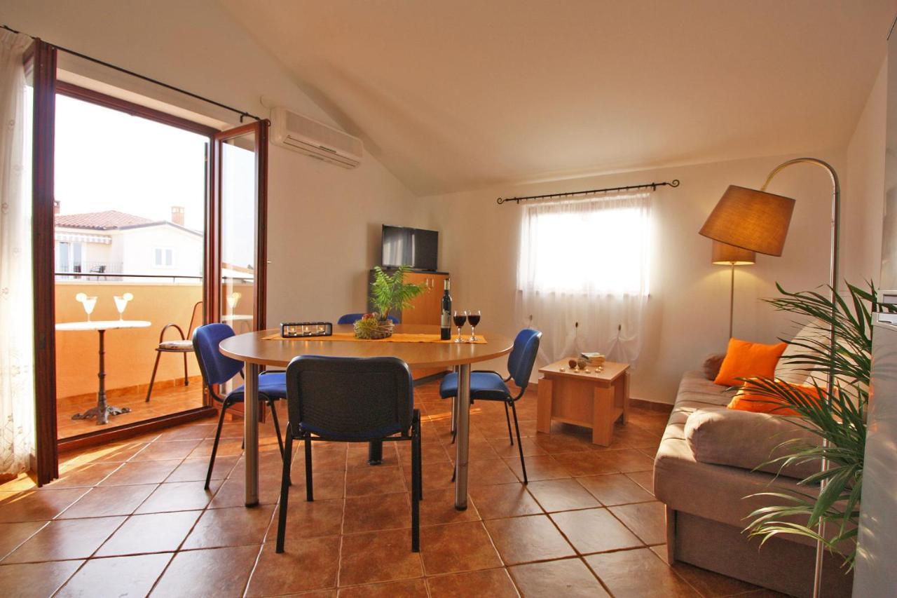 Brijunisol - 3 Apartments Top Position Near The Beautiful Beach ฟาชานา ภายนอก รูปภาพ