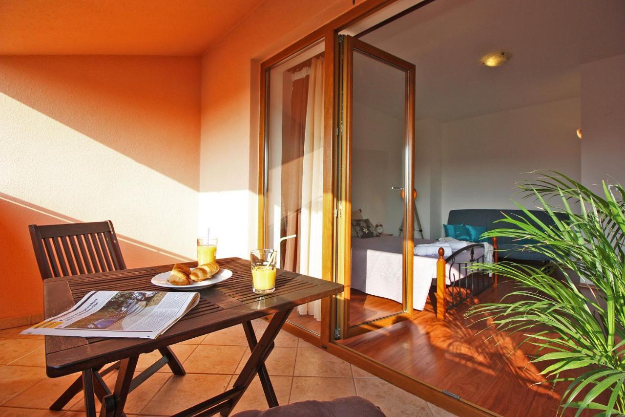 Brijunisol - 3 Apartments Top Position Near The Beautiful Beach ฟาชานา ภายนอก รูปภาพ