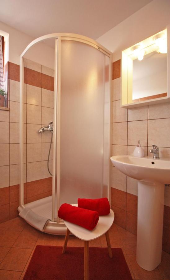 Brijunisol - 3 Apartments Top Position Near The Beautiful Beach ฟาชานา ภายนอก รูปภาพ
