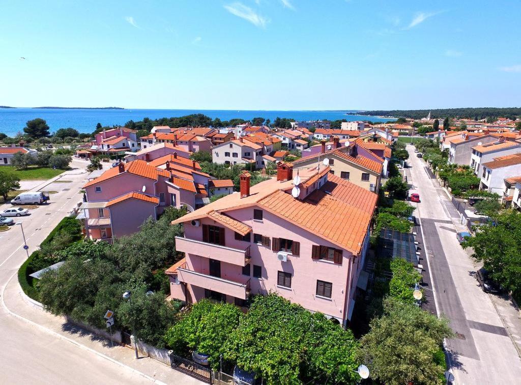 Brijunisol - 3 Apartments Top Position Near The Beautiful Beach ฟาชานา ภายนอก รูปภาพ
